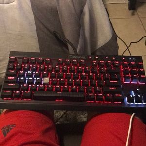 Corsair K65 gaming keyboard/attachable wrist rest